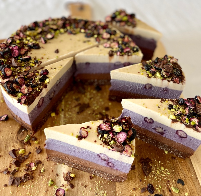 Blueberry, chocolate and vanilla mousse cheesecake