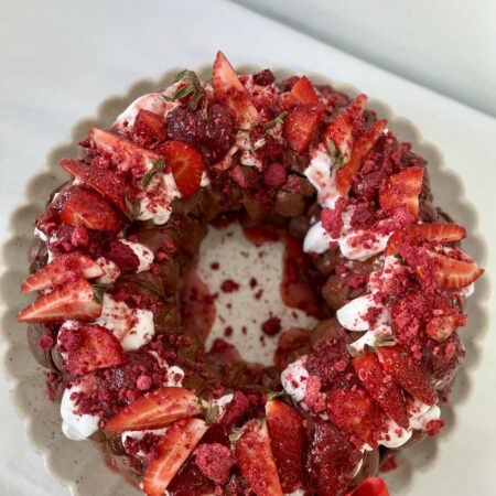 CHRISTMAS COLLECTION- Raw Slice Wreath Cake