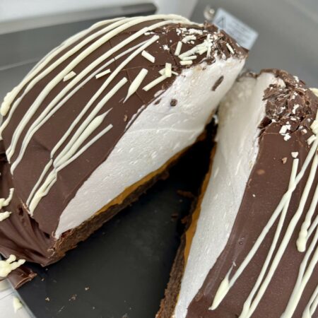 ‘Mallowpuff Biscuit’ Cake